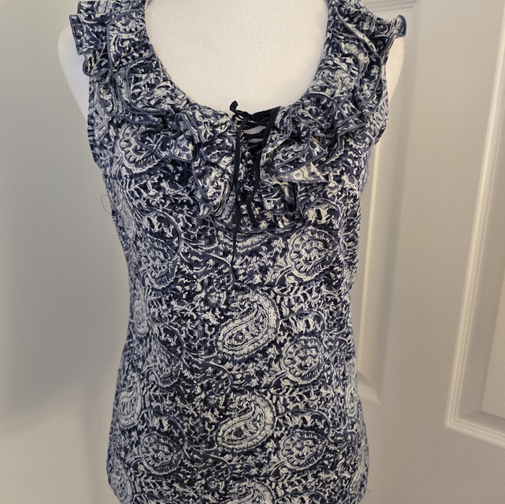 Ralph Lauren Petite Sz. P/M Sleeveless Ruffled Blue/wht Paisley Top